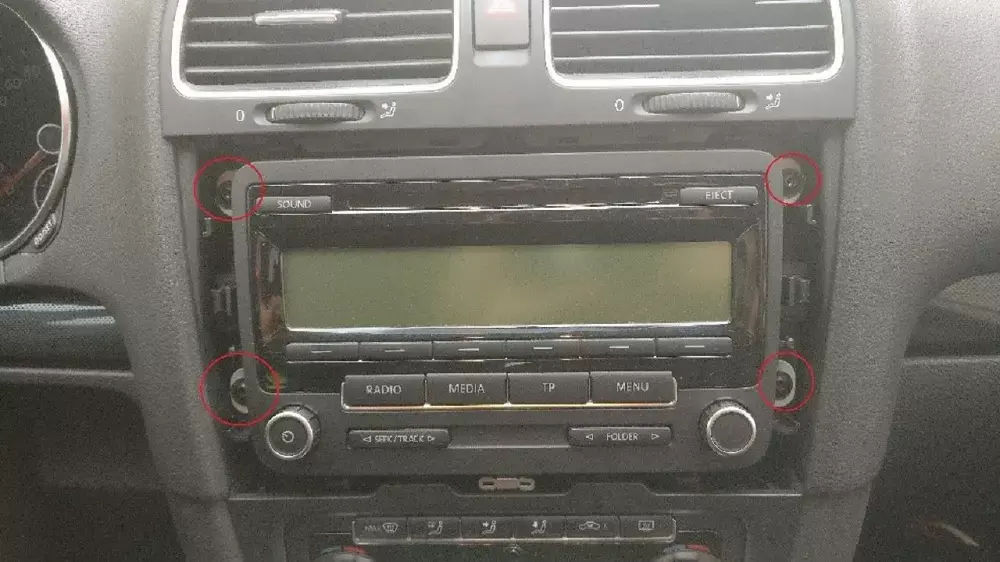 VW Golf 6 - Radio RCD 310 mit Bluetooth und FSE nachrüsten