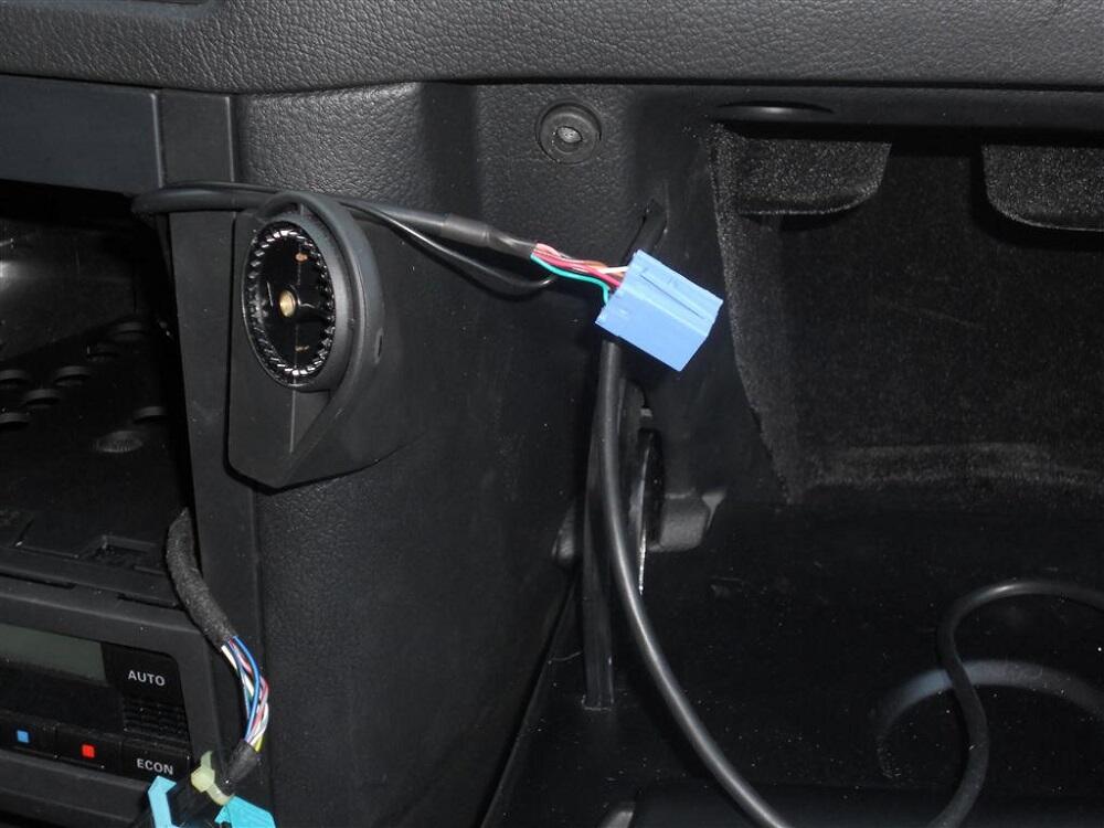 Für alle Streaming Boxen in VW Golf 4 mit Radio MFD 1 - USB-Stick, Bl