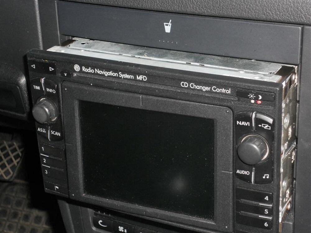 Für alle Streaming Boxen in VW Golf 4 mit Radio MFD 1 - USB-Stick, Bl