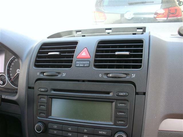 Für alle Streaming Boxen in VW Golf 5 mit Radio RCD 300