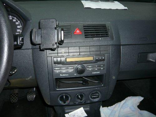 Für alle Streaming Boxen in Skoda Fabia (2004) mit Radio